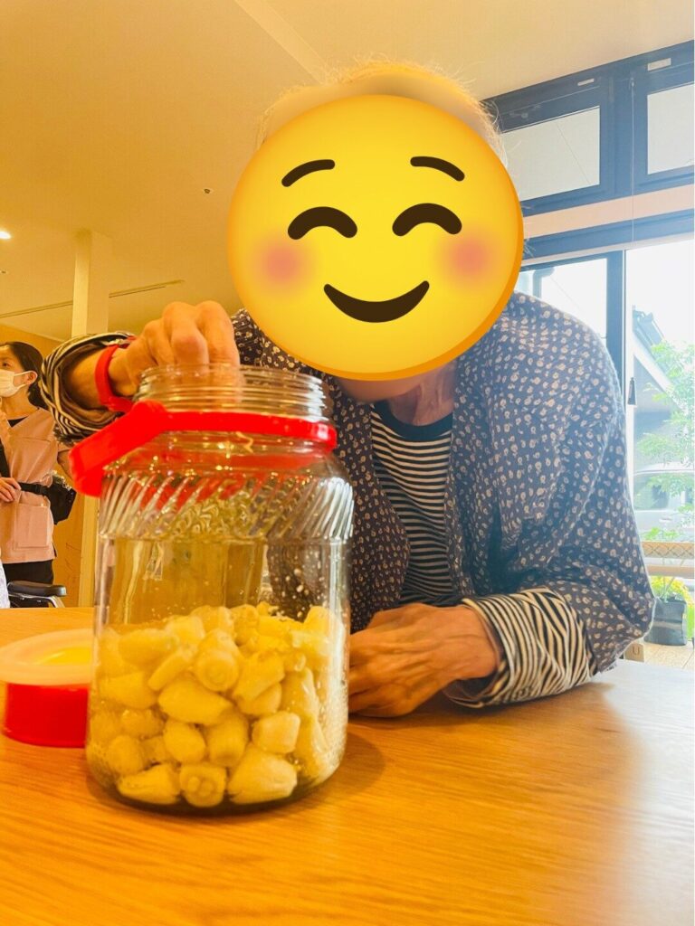 らっきょに興味津々